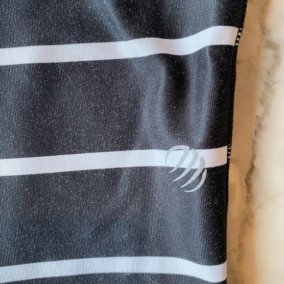 MPG Black and White striped capri leggings SZ Small - Picture 2 of 7